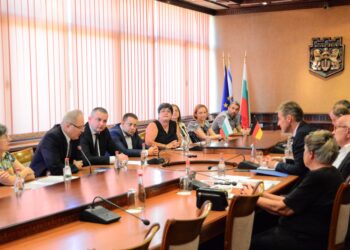 Варна се учи от Хамбург за нов живот на старите пристанища