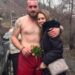 И свещеник се потопи в студените води на реката 8 И свещеник се потопи в студените води на реката