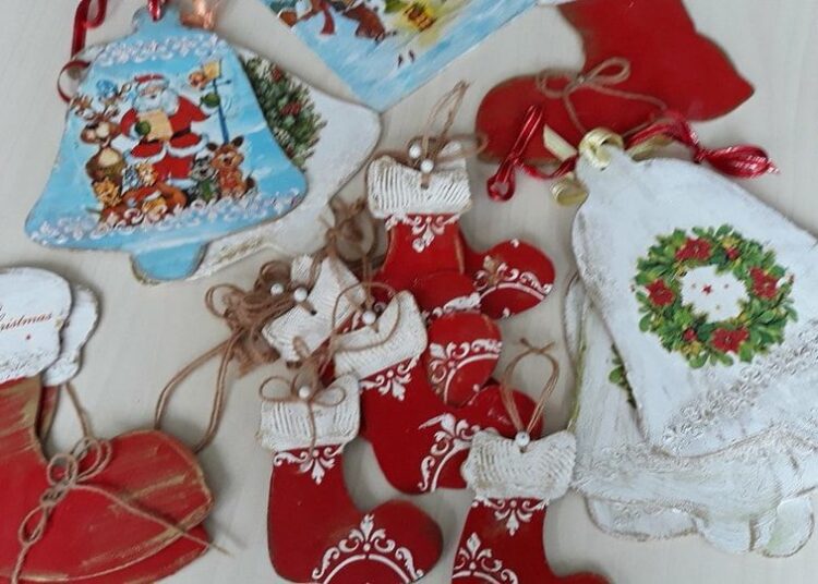 Дневните центрове в Габрово канят на коледен базар 1 25589910 10214938353837367 17699947 n 1