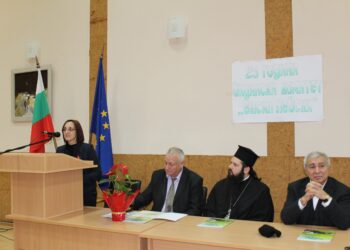 Митрополит с отличие за родолюбие