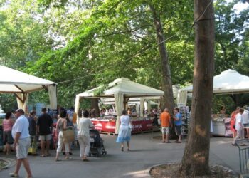 “Алея на книгата” превзема ларгото на Варна