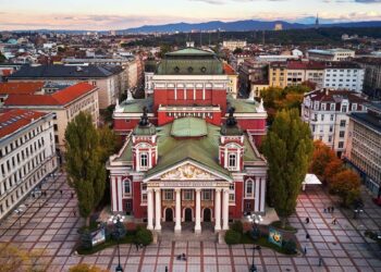 С фолклор и църковни песнопения откриват БГ европредседателството