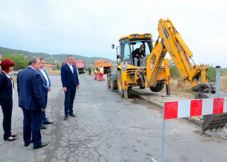 Влагат над 4 млн. лв. в ремонт на три варненски улици 1 26 ремонти1