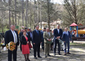 Ловеч отбеляза Седмицата на гората с тържество на алеята „Баш бунар“