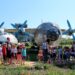 Малки художници рисуват самолети в Бургас