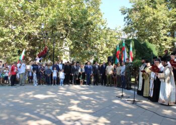 Дама от Симитли представи първата си книга в „Перото”