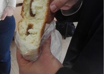 Кмет в училище: Изядох една кифла и ми хареса!