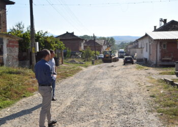 Ремонтират най-дългата улица в село Склаве