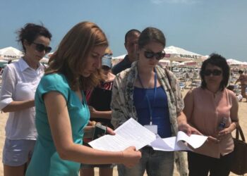 Мерят до милиметър баровете на плажа