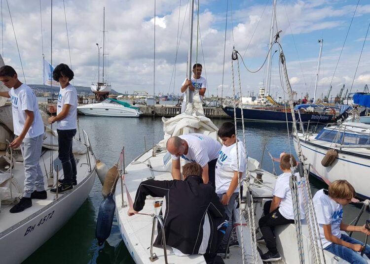 Бебе на месец на Празника на водните спортове във Варна 1 30 водни1