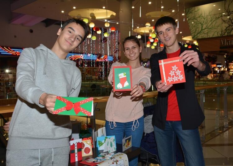 Младежи събраха 30 000 лв. за старчески дом 1 30 делфините