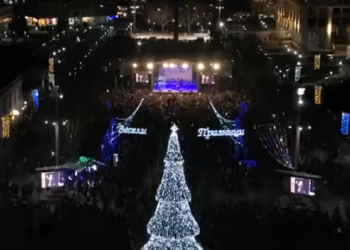 Любими хитове на големия Никулденски концерт в Бургас