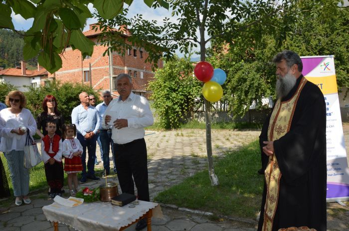 Първа копка и водосвет за ремонта на детска градина в Гоце Делчев 1 34 6