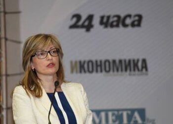Захариева: Завърнали се у нас ще казват как се успява