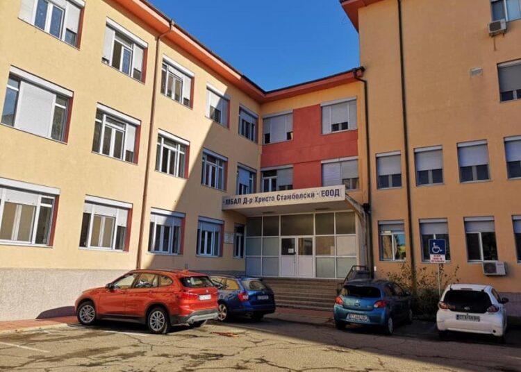 Художници дариха творбите си на медици 1 36 1