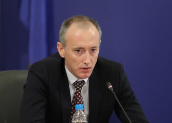 10 – 15 учители и ученици дневно ще се заразяват с COVID-19