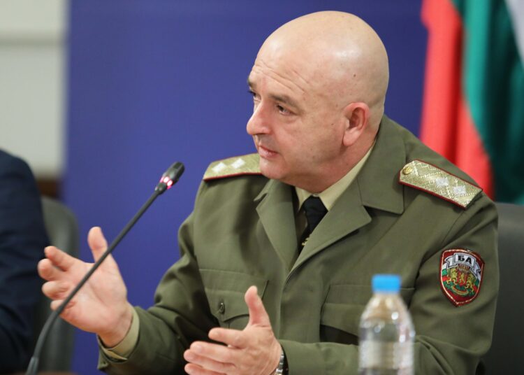 Скоро без маски на открито, достъп и до планините 1 3P1A9406