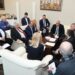 Правителството и превозвачите се договориха, няма да има стачка в понеделник 8 Правителството и превозвачите се договориха, няма да има стачка в понеделник