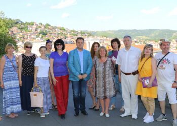 Водещи руски журналисти опознаха Велико Търново и Арбанаси