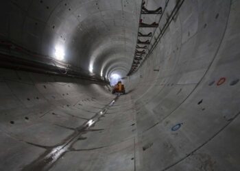8 от спирките на новото трасе на метрото готови наполовина