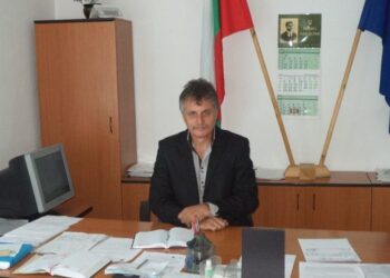 Кмет с апел към младите за повече бебета