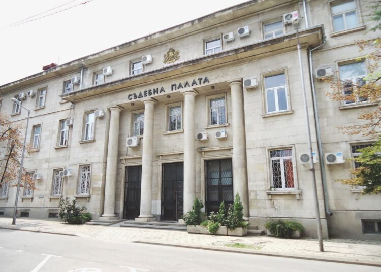Закриват фирми, ако не плащат 3 месеца 1 4 2 2
