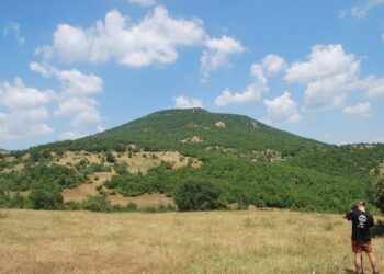 Археолози откриха уникални находки край село Ангел войвода (СНИМКИ)