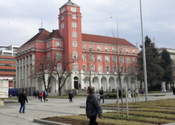 Плевен кандидатства за 14 нови тролея и видеонаблюдение на ключови кръстовища