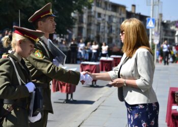 88 курсанти и 83 кадети получиха първите си пагони във Велико Търново