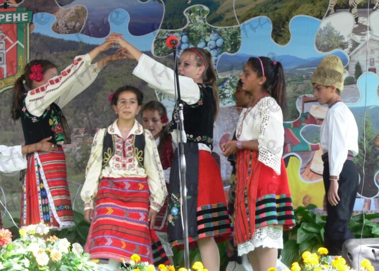 Чупрене се стяга за уникален събор 1 4uprene sabor 2
