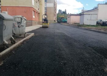 Нови тротоари и зони за паркиране в Радомир