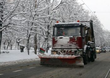 Фандъкова изкара снегорините