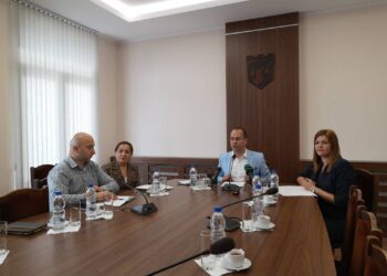 Двойно повече пари за футбол иска кмет