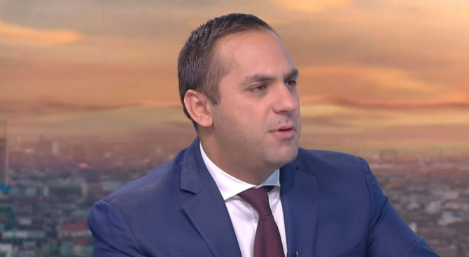 Караниколов: Не сме отпаднали от състезанието за завода на “Фолксваген”