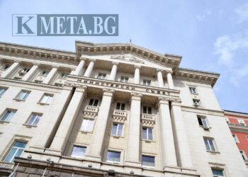 Кодексът на труда ще пази от уволнение младите бащи