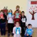 Деца творят коледни послания