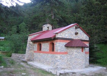 Уникална икона пази параклис в Пирин планина