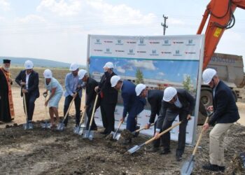 Първа копка на завода на „Язаки” край Димитровград