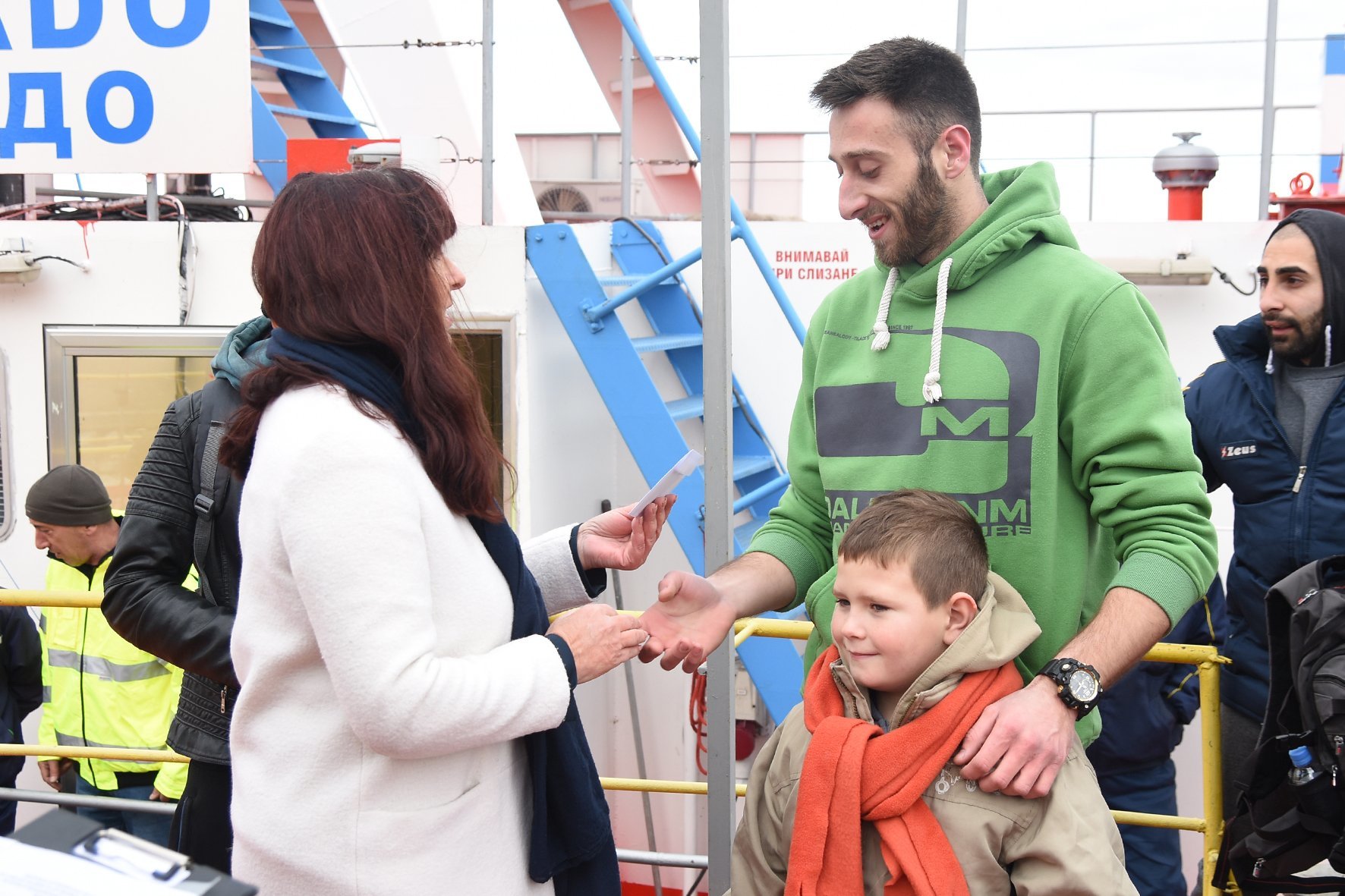 Спасителят на кръста в Лом дари наградата на читалището