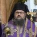 Митрополит освещава бели престилки