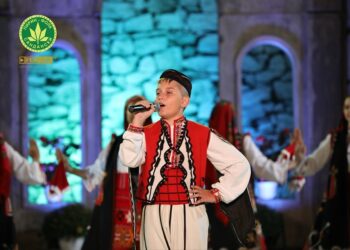 Деца завладяха зрителите на „Пирин фолк” с песните и таланта си