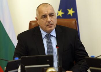Борисов твърдо против да се върнат салоните за пушачи