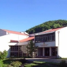 Ултравиолетова машина чисти книгите в Смолян