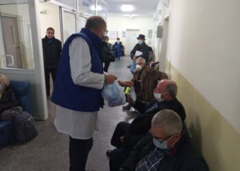 Раздават 300 маски на пациенти на онкоболница