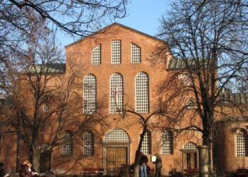Изложба разказва историята на Света София
