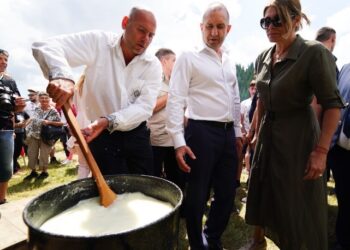 Радев: Роженският събор е живописна страница от родопска приказка