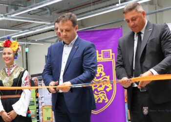 Нов строителен хипермаркет отвори врати във Велико Търново