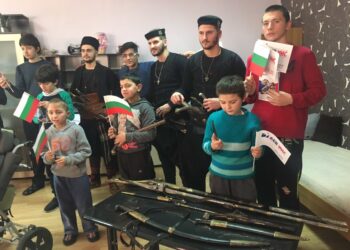 Деца от Дневен център се запознаха с родни традиции и обичаи