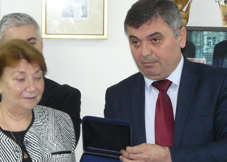 С „Почетен знак на Прокуратурата“ изпращат в пенсия магистрат 1 990 552 doneva