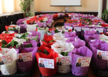 2 000 дами от Разград  с цветя от губернатора